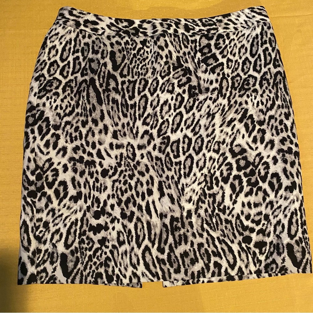 Worthington leopard print skirt size 16